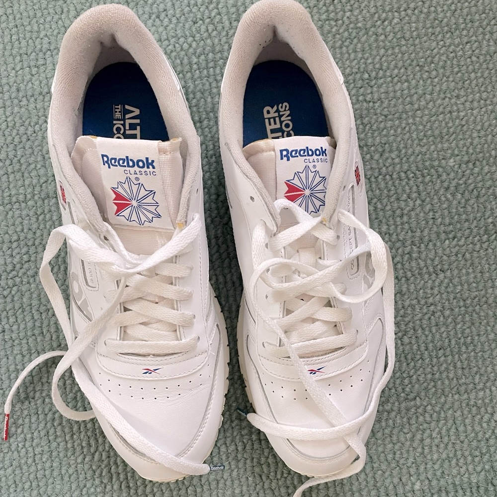New pair of size 10 Reeboks.  Classic Concept Sample 001. Only worn once.